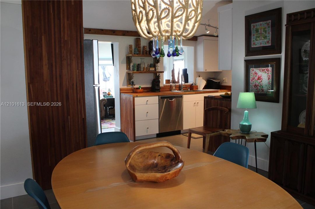 En Venta: $550,000 (3 camas, 1 baños, 999 Pies cuadrados)