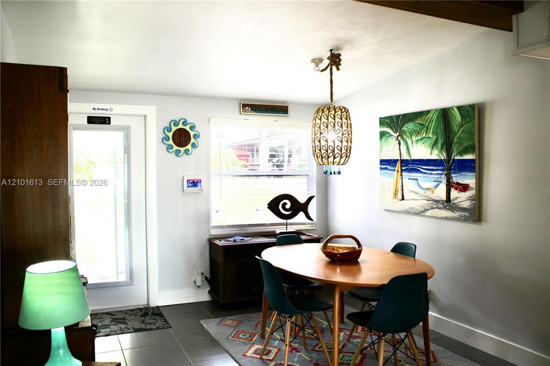En Venta: $550,000 (3 camas, 1 baños, 999 Pies cuadrados)