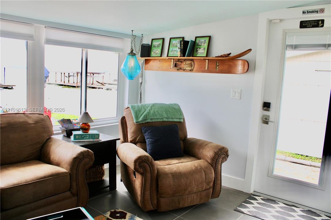 En Venta: $550,000 (3 camas, 1 baños, 999 Pies cuadrados)