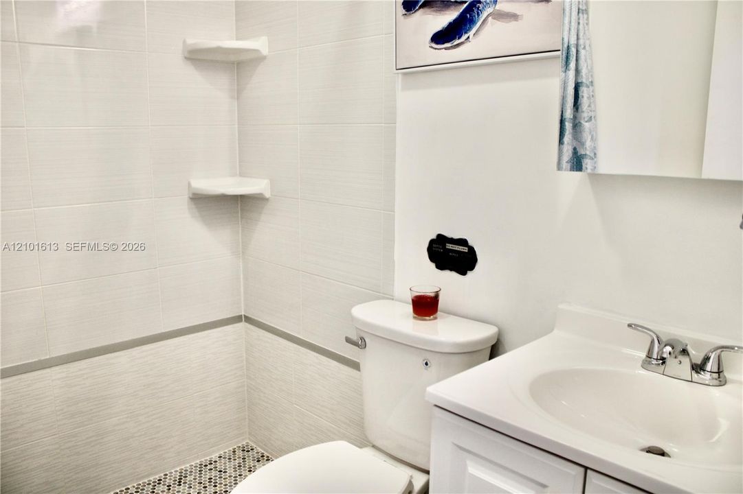 En Venta: $550,000 (3 camas, 1 baños, 999 Pies cuadrados)
