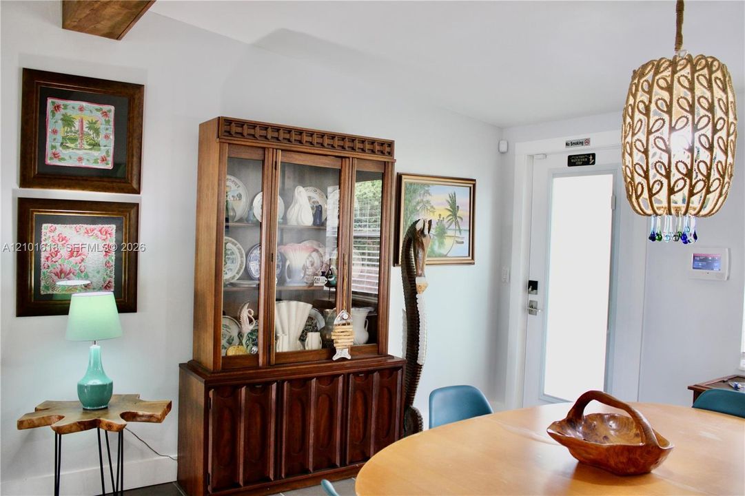 En Venta: $550,000 (3 camas, 1 baños, 999 Pies cuadrados)