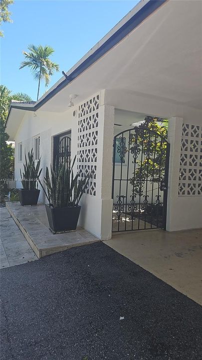 For Rent: $8,500 (3 beds, 2 baths, 1657 Square Feet)