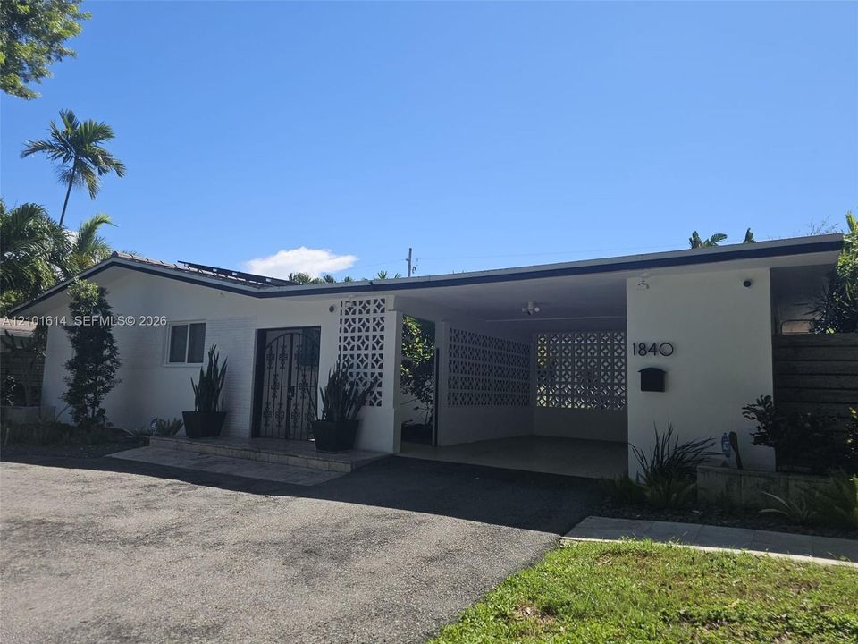 For Rent: $8,500 (3 beds, 2 baths, 1657 Square Feet)