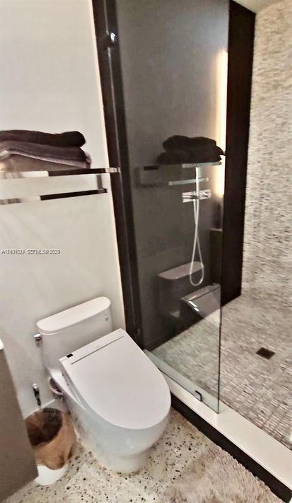 For Rent: $8,500 (3 beds, 2 baths, 1657 Square Feet)