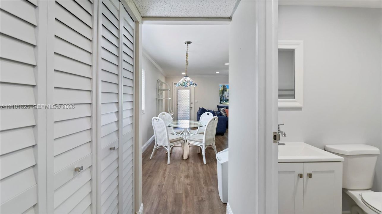 В аренду: $2,400 (1 спален, 1 ванн, 720 Квадратных фут)