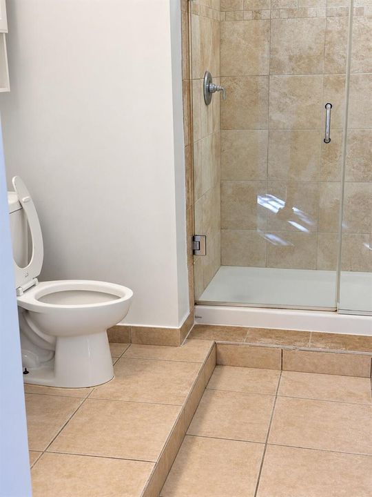 Listing_Interior_01