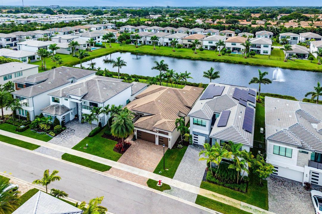 039-8556CrystalDownsAvenue-BocaRaton-FL-