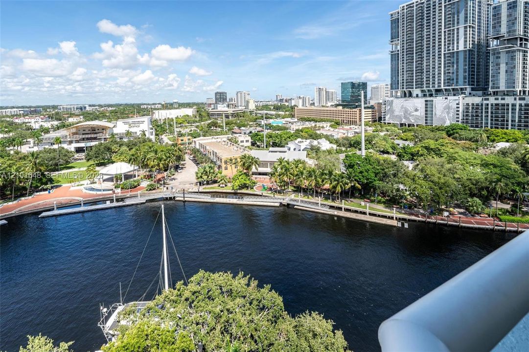 For Rent: $4,100 (2 beds, 2 baths, 1236 Square Feet)