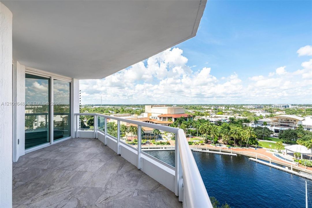 For Rent: $4,100 (2 beds, 2 baths, 1236 Square Feet)