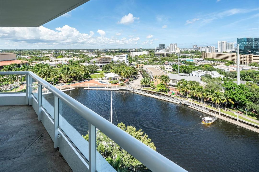 For Rent: $4,100 (2 beds, 2 baths, 1236 Square Feet)