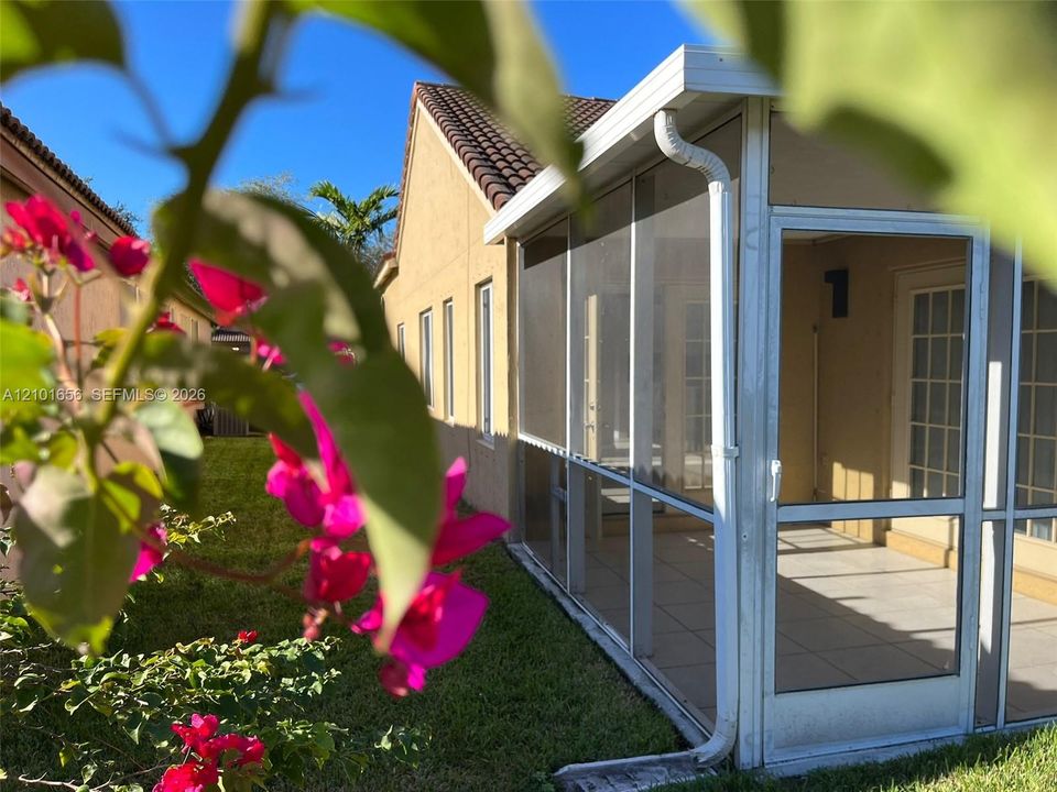 В аренду: $3,850 (3 спален, 2 ванн, 1542 Квадратных фут)