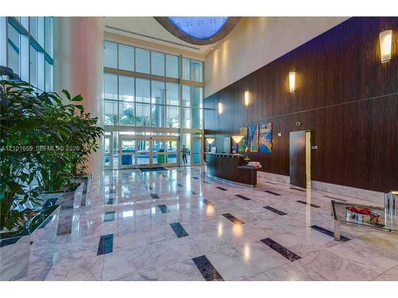 For Sale: $395,000 (0 beds, 1 baths, 451 Square Feet)