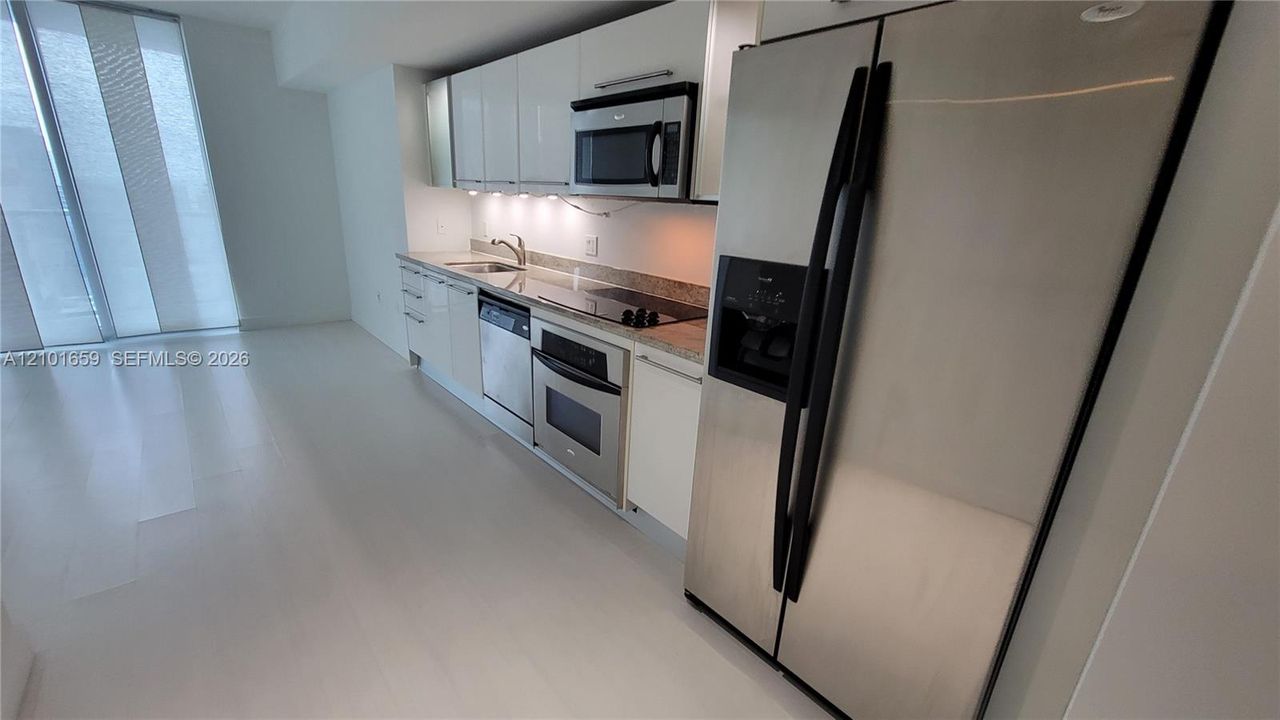 For Sale: $395,000 (0 beds, 1 baths, 451 Square Feet)