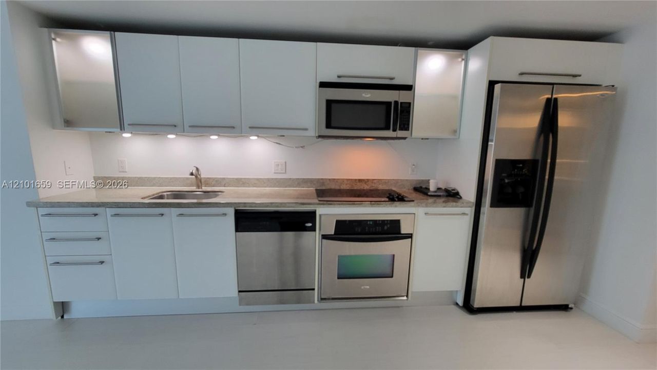 For Sale: $395,000 (0 beds, 1 baths, 451 Square Feet)