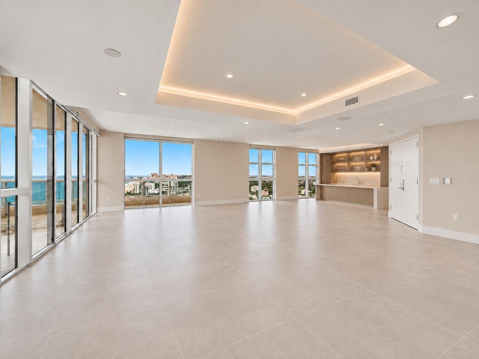 Coastal Luxury Open-Plan Interior