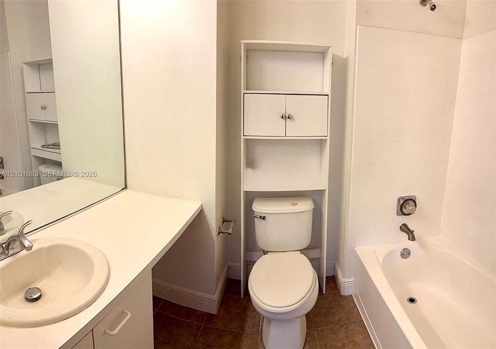 В аренду: $2,700 (2 спален, 2 ванн, 1110 Квадратных фут)