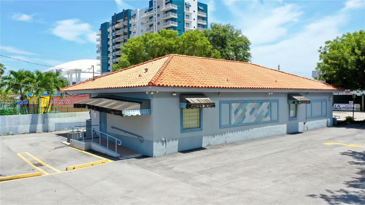 For Rent: $6,627 (0 beds, 0 baths, 0 Square Feet)