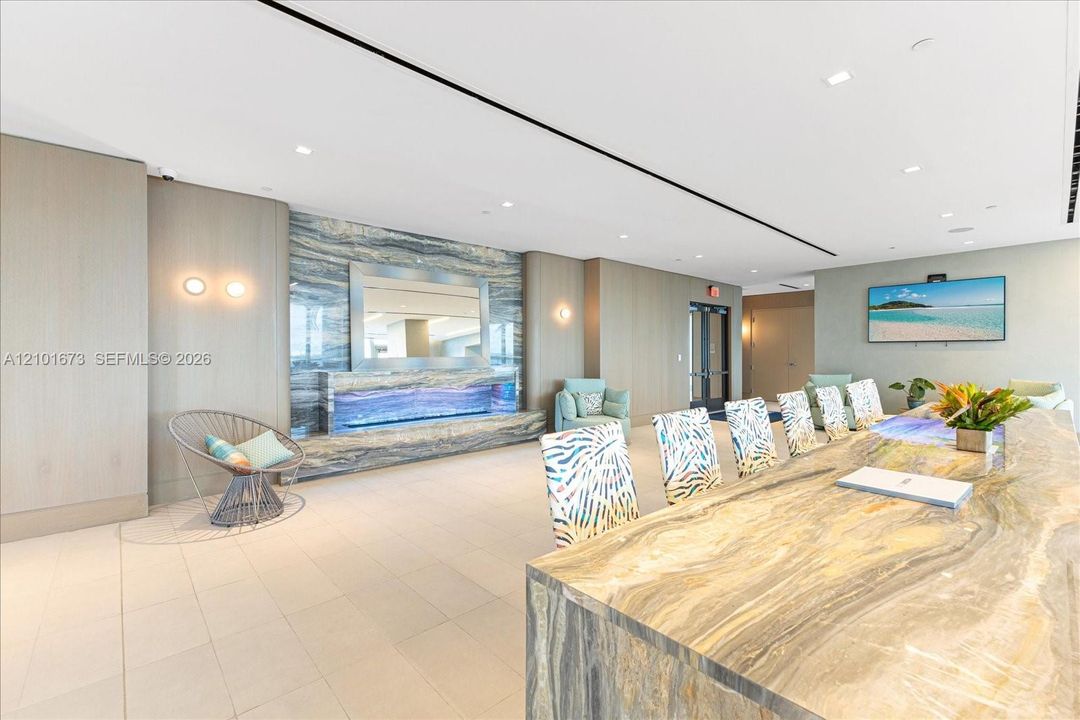 For Rent: $8,800 (2 beds, 2 baths, 1105 Square Feet)