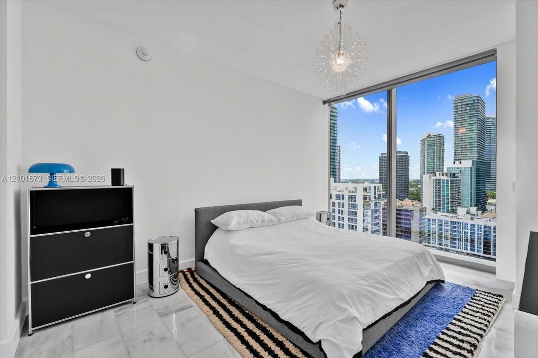 For Rent: $8,800 (2 beds, 2 baths, 1105 Square Feet)