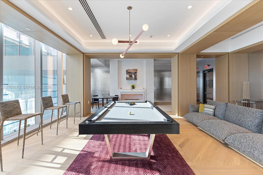 For Rent: $8,800 (2 beds, 2 baths, 1105 Square Feet)