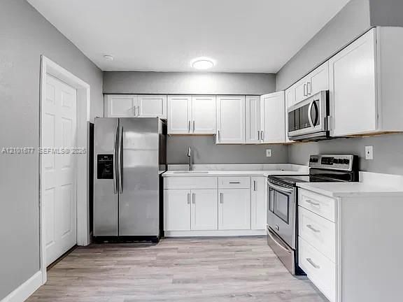 For Rent: $950 (1 beds, 1 baths, 775 Square Feet)
