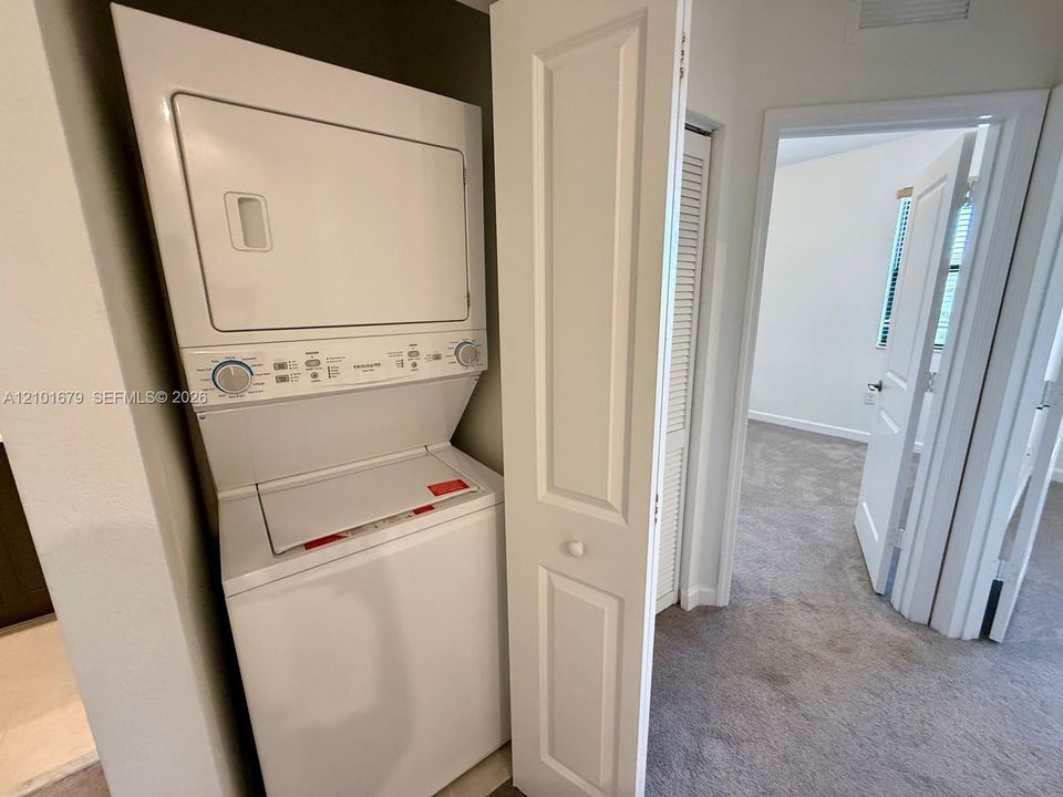 На продажу: $350,000 (3 спален, 2 ванн, 1612 Квадратных фут)