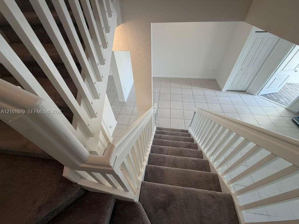 На продажу: $350,000 (3 спален, 2 ванн, 1612 Квадратных фут)