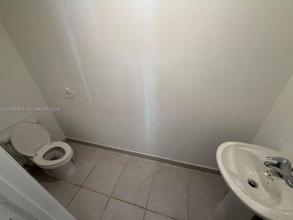 На продажу: $350,000 (3 спален, 2 ванн, 1612 Квадратных фут)