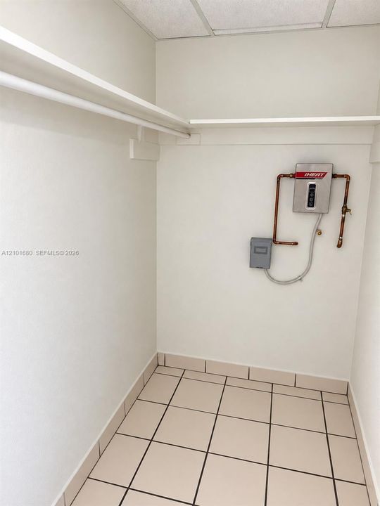В аренду: $1,800 (1 спален, 1 ванн, 600 Квадратных фут)
