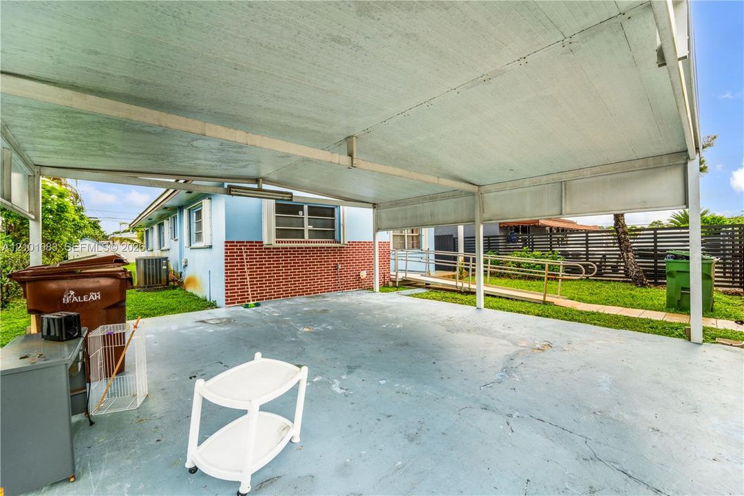 For Sale: $575,000 (3 beds, 2 baths, 1430 Square Feet)