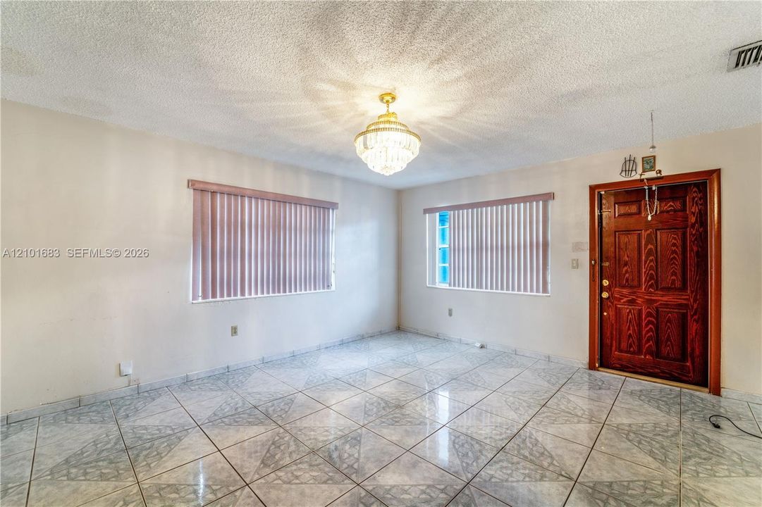 For Sale: $575,000 (3 beds, 2 baths, 1430 Square Feet)