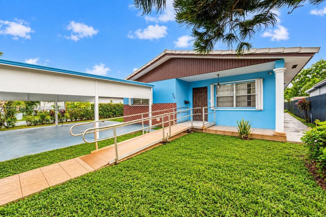 For Sale: $575,000 (3 beds, 2 baths, 1430 Square Feet)