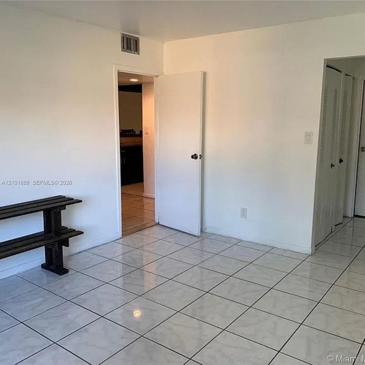 En Venta: $199,000 (2 camas, 2 baños, 884 Pies cuadrados)