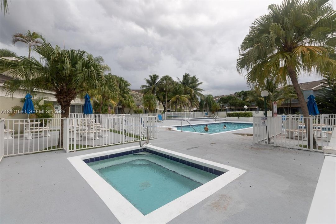 For Rent: $1,850 (1 beds, 1 baths, 634 Square Feet)
