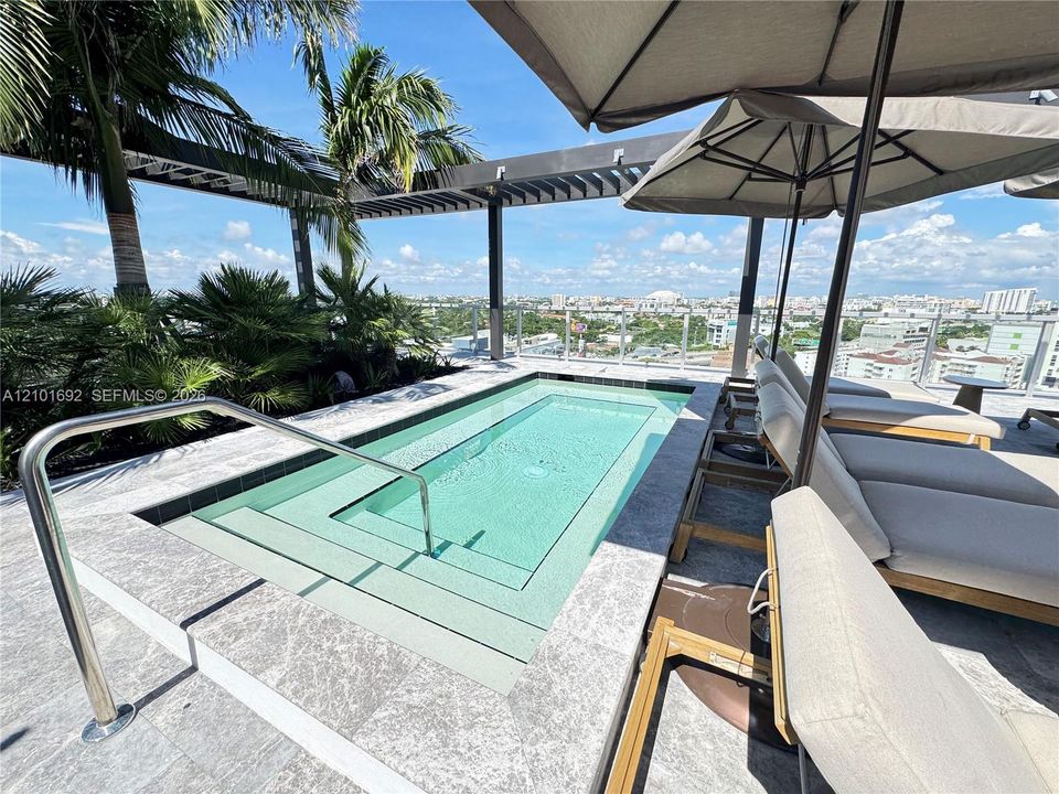 En Venta: $569,000 (0 camas, 1 baños, 0 Pies cuadrados)
