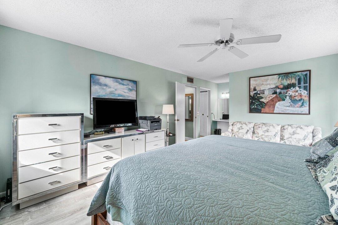 017-414PineGlenLane-D2-Greenacres-FL-334