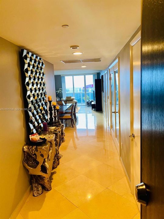 En Renta: $5,600 (3 camas, 3 baños, 1571 Pies cuadrados)