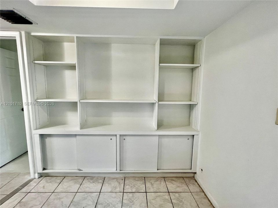В аренду: $1,850 (2 спален, 1 ванн, 768 Квадратных фут)