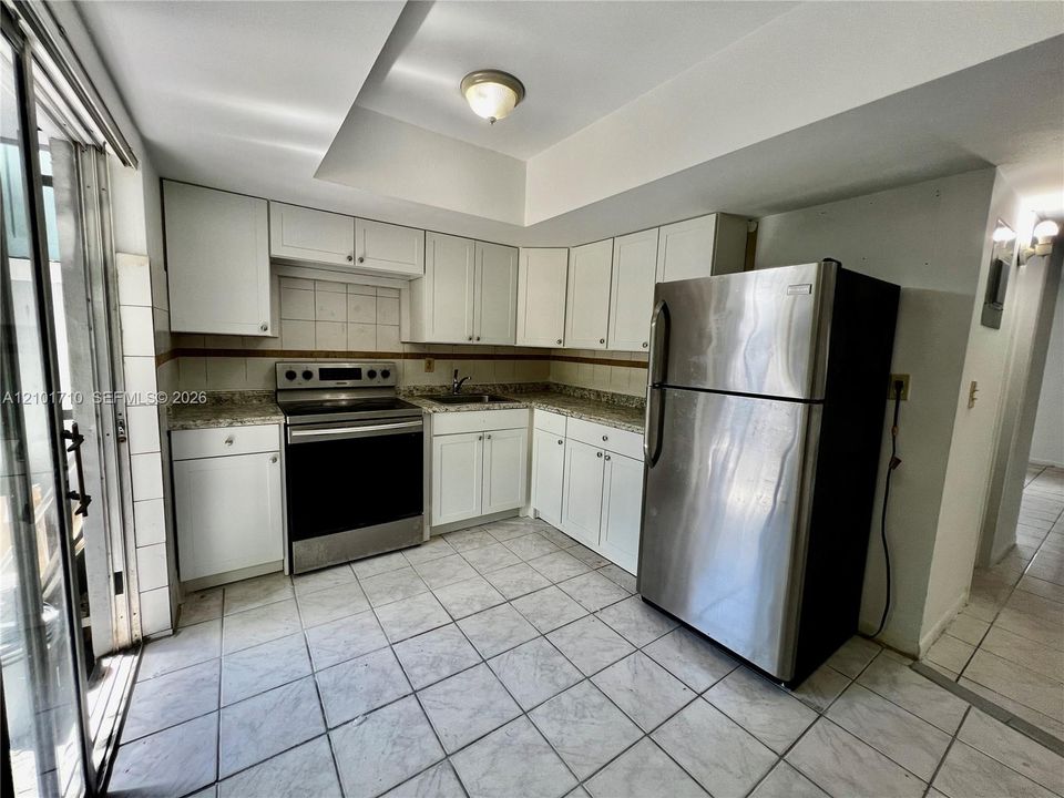 В аренду: $1,850 (2 спален, 1 ванн, 768 Квадратных фут)
