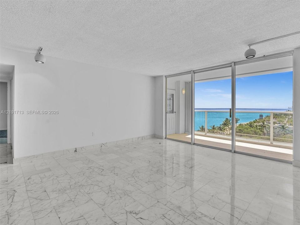For Sale: $650,000 (2 beds, 2 baths, 1360 Square Feet)