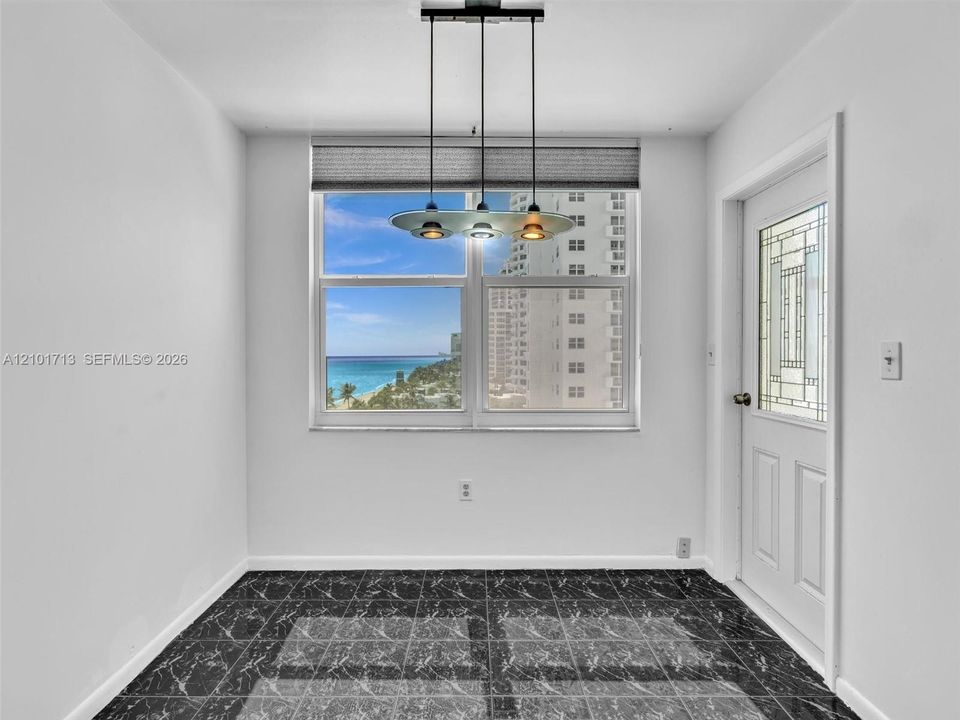 For Sale: $650,000 (2 beds, 2 baths, 1360 Square Feet)