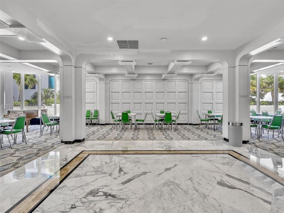 For Sale: $650,000 (2 beds, 2 baths, 1360 Square Feet)