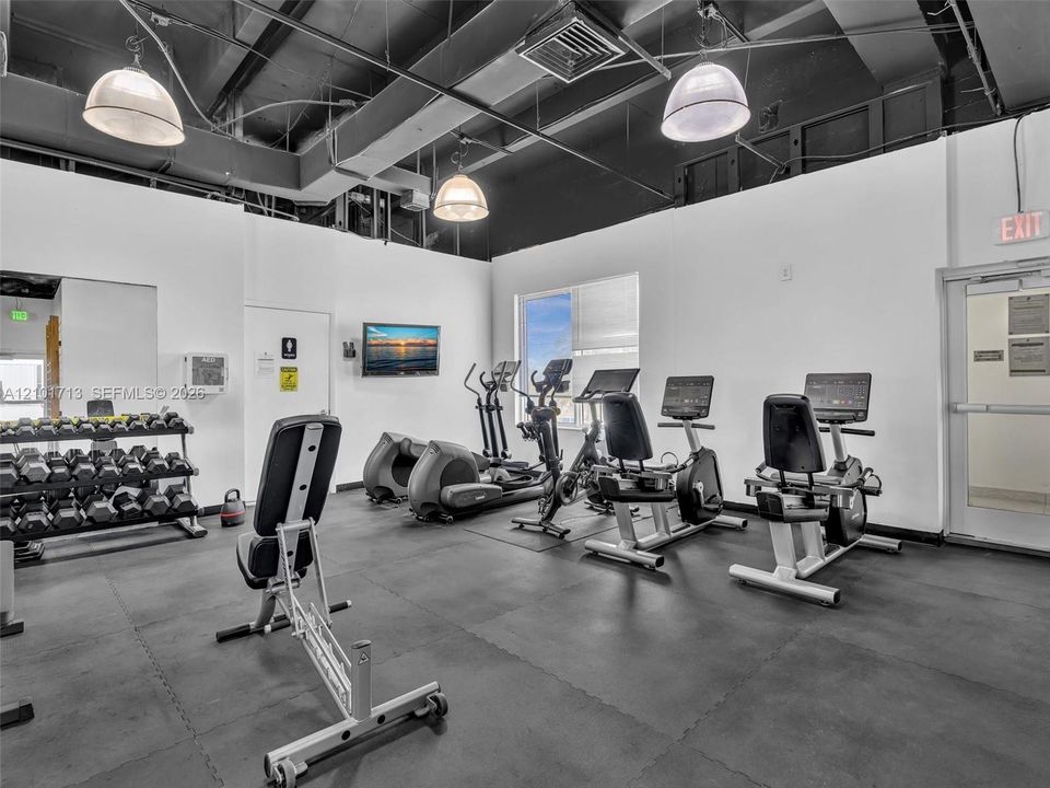 For Sale: $650,000 (2 beds, 2 baths, 1360 Square Feet)