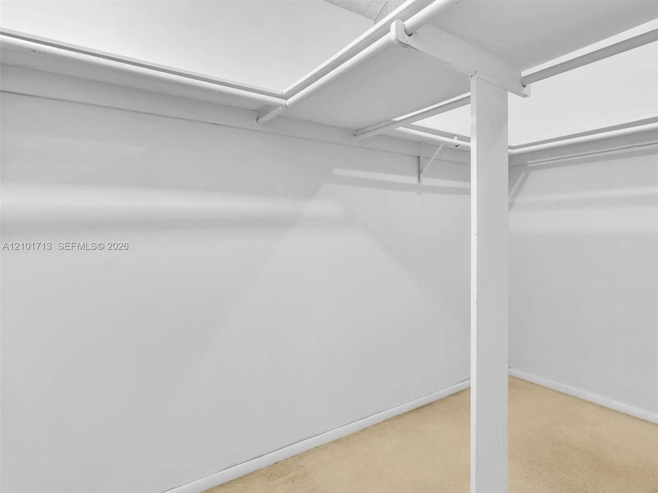 For Sale: $650,000 (2 beds, 2 baths, 1360 Square Feet)