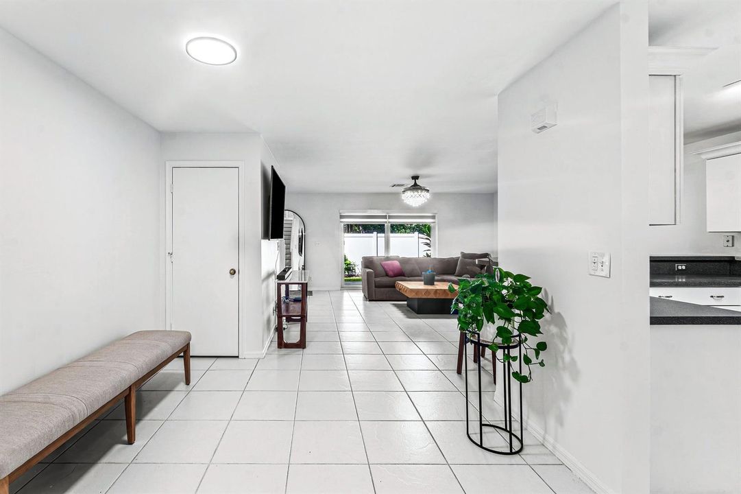 012-114WoodenMillTerrace-Jupiter-FL-3345