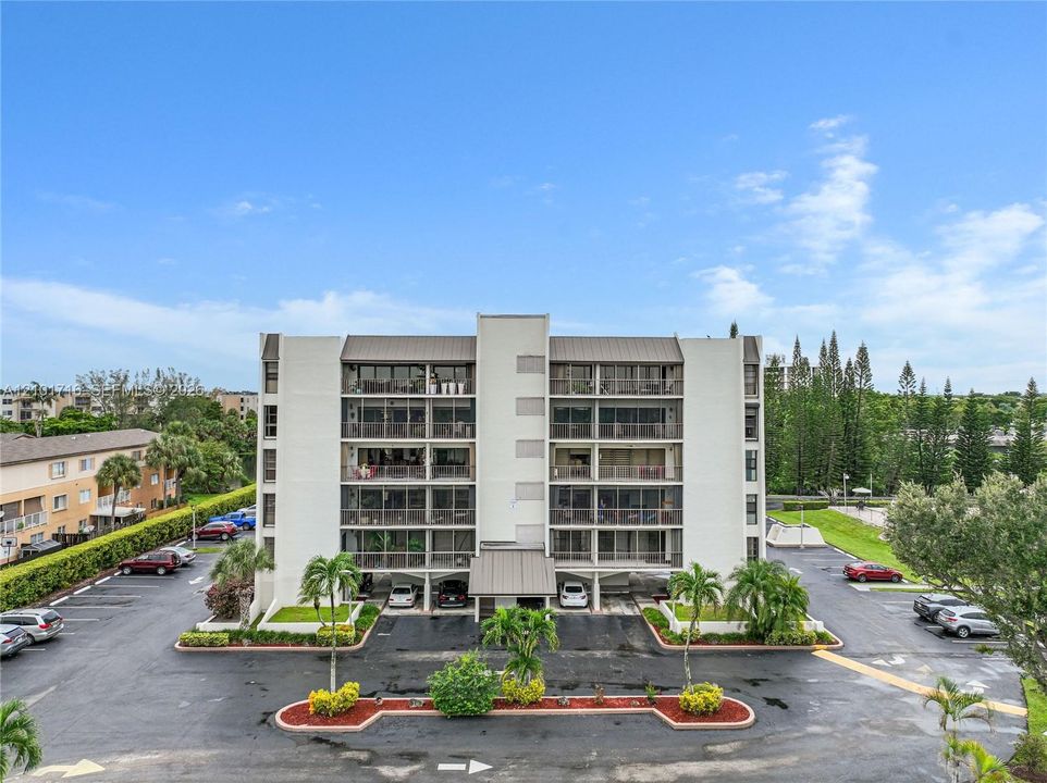 For Sale: $330,000 (2 beds, 2 baths, 1200 Square Feet)