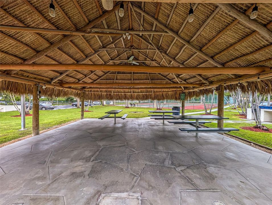 For Sale: $330,000 (2 beds, 2 baths, 1200 Square Feet)