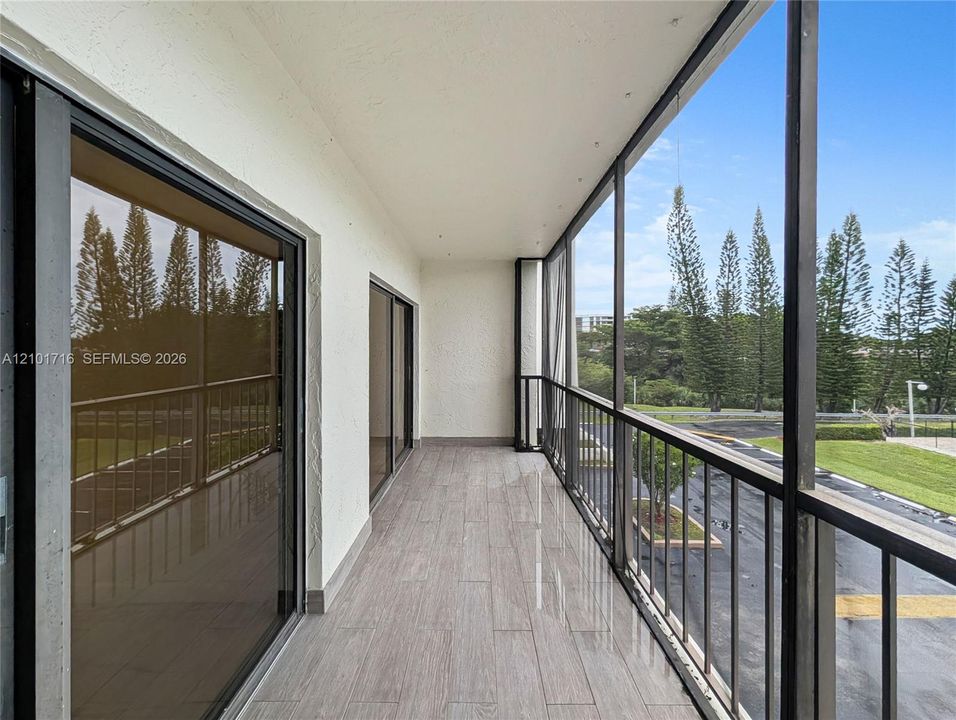 For Sale: $330,000 (2 beds, 2 baths, 1200 Square Feet)
