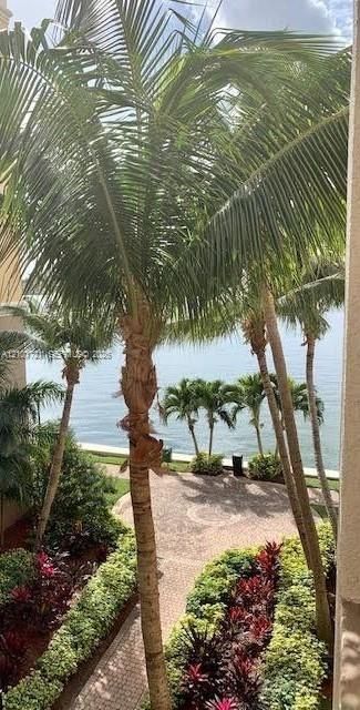 For Rent: $2,600 (2 beds, 2 baths, 1024 Square Feet)