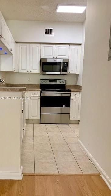 For Rent: $2,600 (2 beds, 2 baths, 1024 Square Feet)